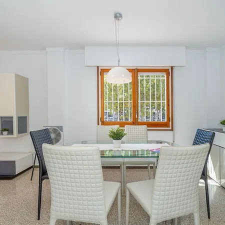 Basic Comfort Sant Mori 8001 Empuriabrava